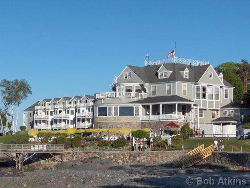 bar_harbor_HPIM2613.JPG   -   The Bar Harbor Inn, downtime Bar Harbor. The Inn overlooks the harbor